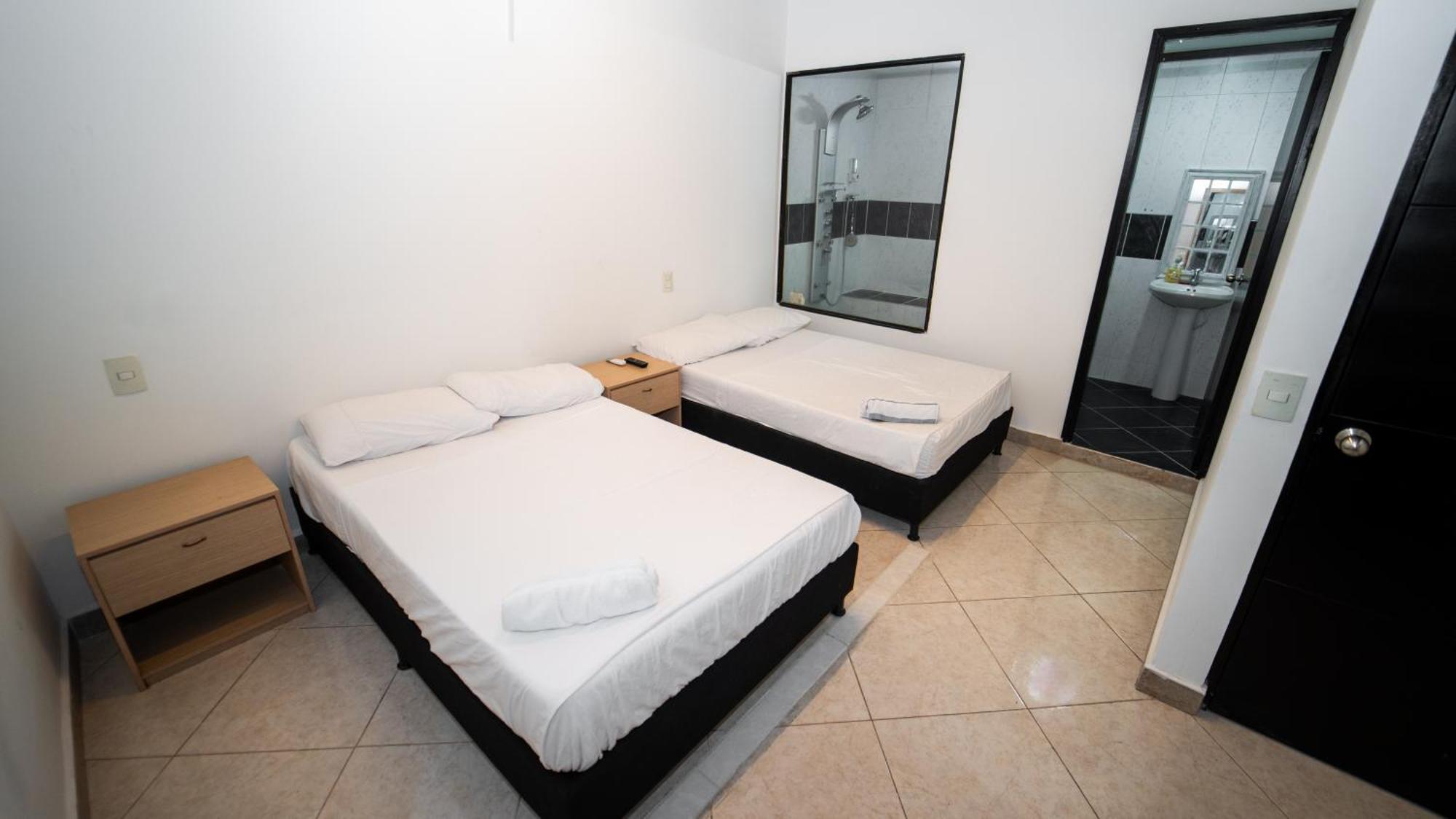 79 Hotel Medellín Esterno foto