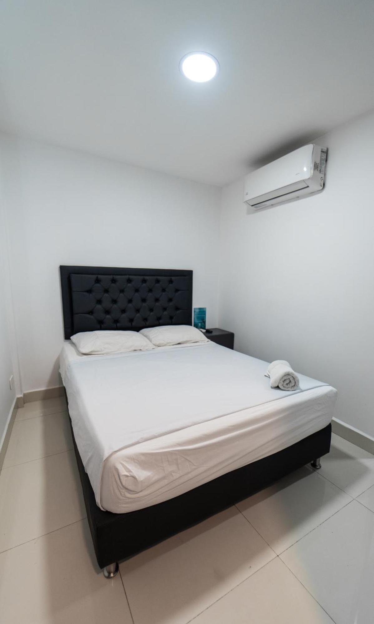 79 Hotel Medellín Esterno foto