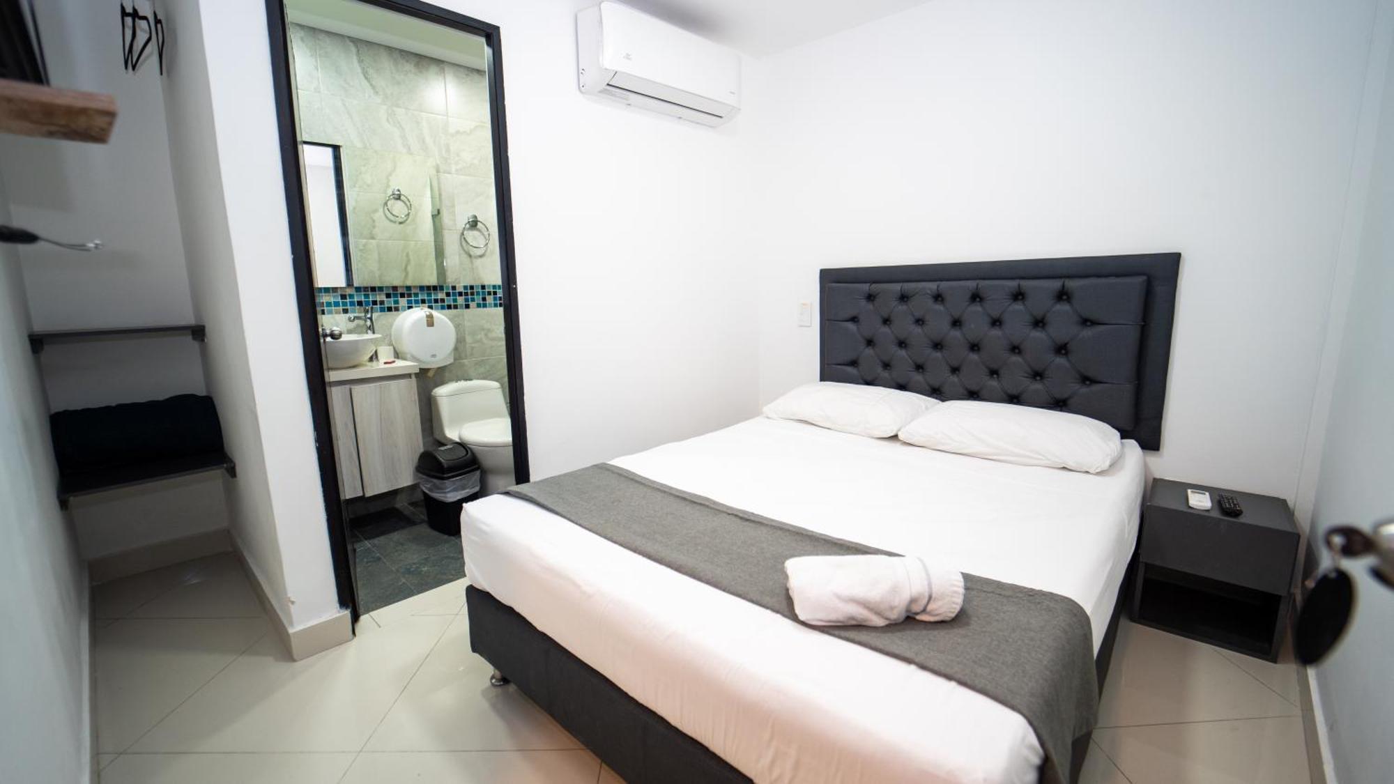 79 Hotel Medellín Esterno foto