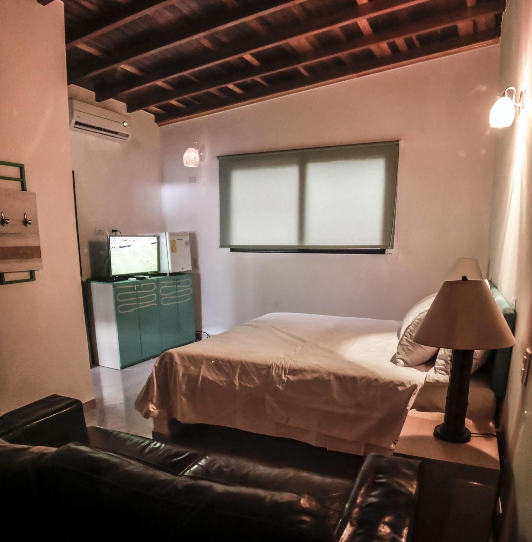 79 Hotel Medellín Esterno foto
